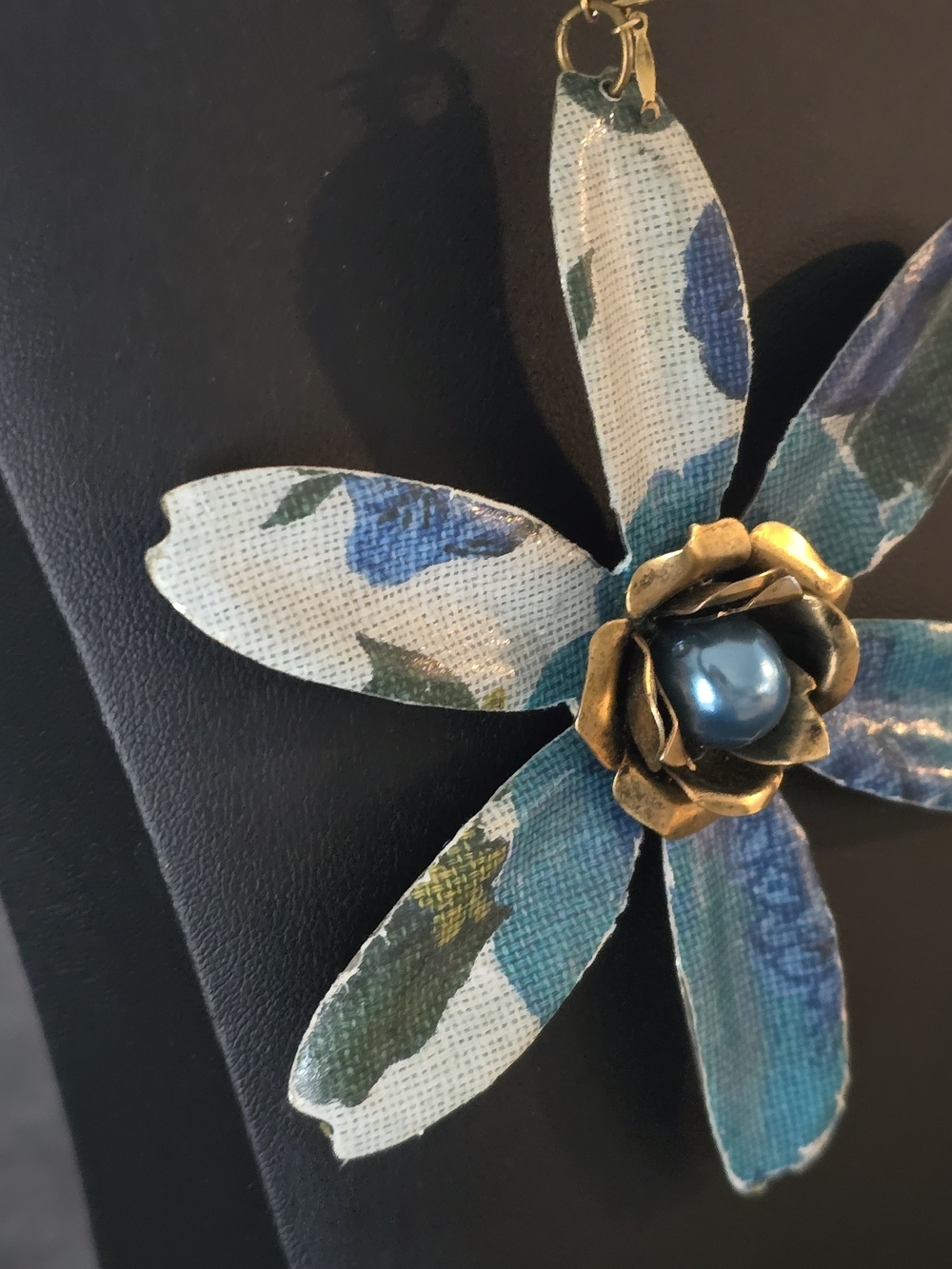 Floral Pendant Long Necklace in Blue and Green - Picture 4 of 13